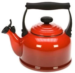 Le Creuset Tradition Fluitketel 2,1 Liter Staal Kersrood