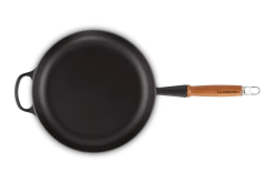Le Creuset Koekenpan Rond Met Open Greep ø 28 Cm Gietijzer Mat Zwart -Nieuw Keukengerei Winkel lc 20210721 hl ps fs 20258280000422 004 1