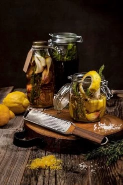 Microplane Master Series Rasp #1 Zesteur Rvs Walnoothout -Nieuw Keukengerei Winkel mp 43220 master wood zester oh2