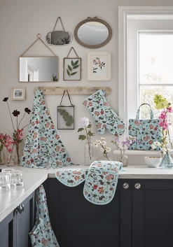 Ulster Weavers Spring Floral Schort Katoen Blauw -Nieuw Keukengerei Winkel rhs spring floral main klein 3