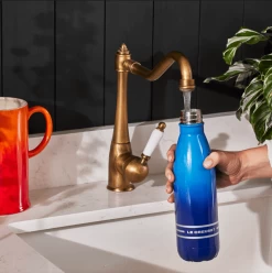 Le Creuset Waterfles 26 Cm 500 Ml Rvs Azure -Nieuw Keukengerei Winkel rvs fles