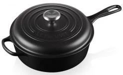 Le Creuset Signature Cassadou Braadpan ø 26 Cm Gietijzer Mat Zwart